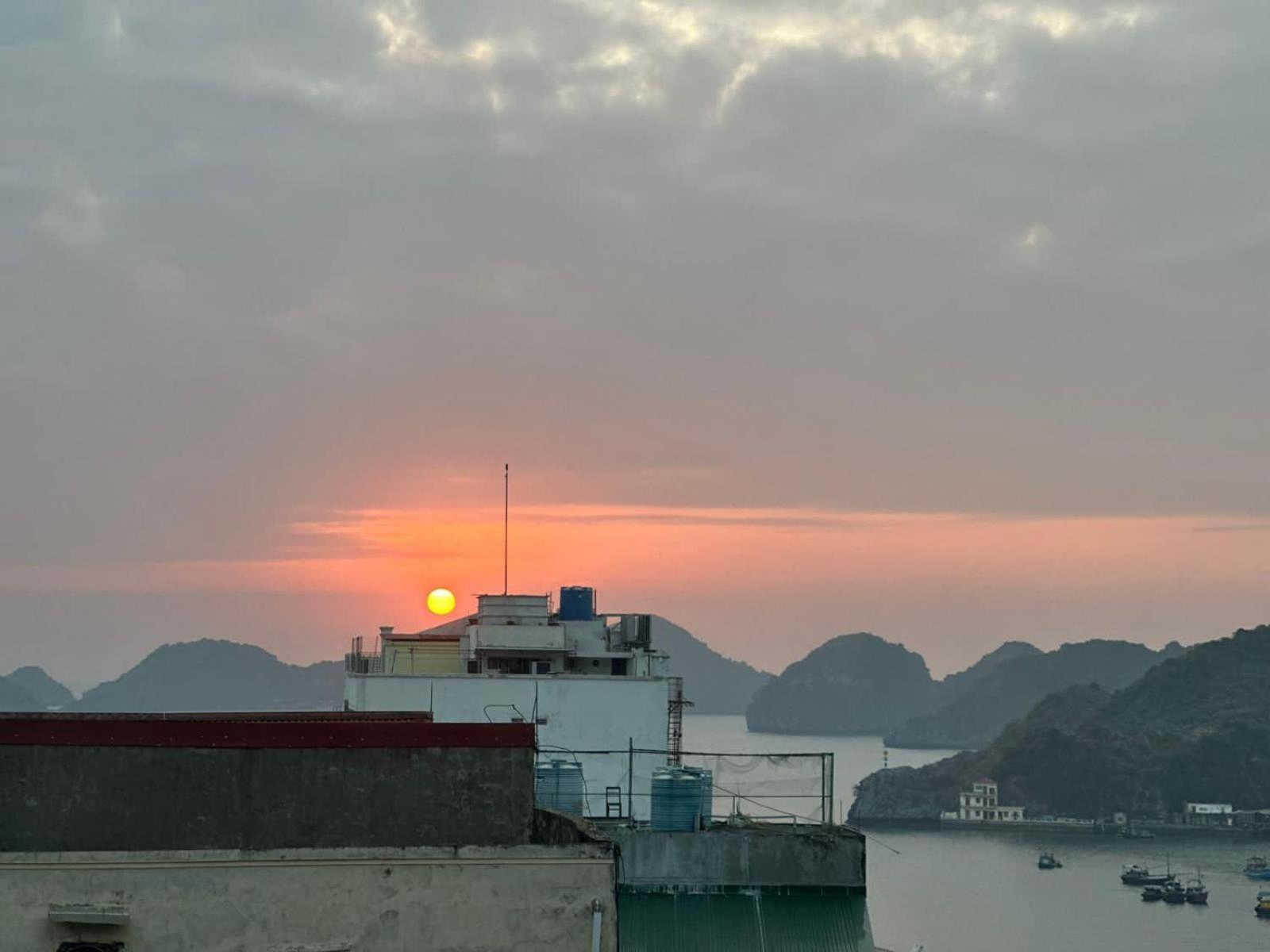 An Duong Hotel Cat Ba Chan Chau Exterior photo